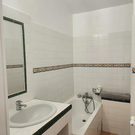 Maisonnette Confort Dans Mas Camarguais * Saint-Laurent-dʼAigouze